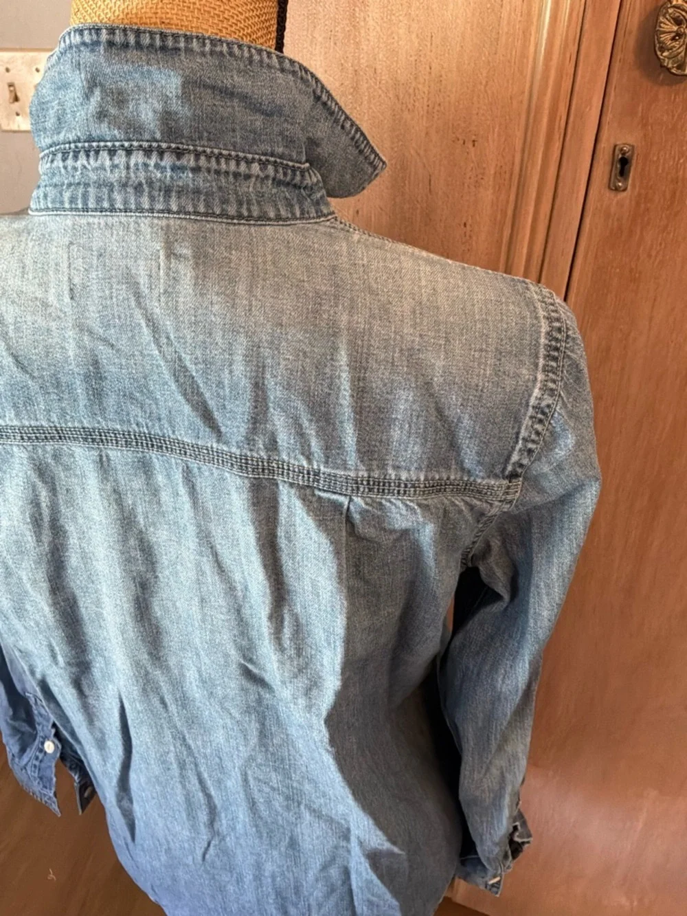J. Crew Light Blue Denim Button-Up Shirt Size 4 Chambray Western Preppy